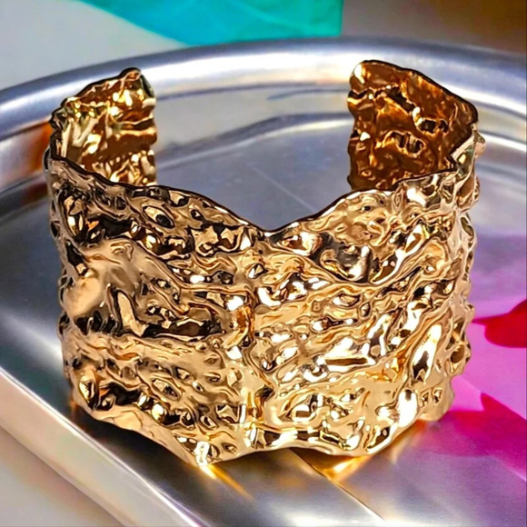 🆕️Vintage Boho ChicTextured Gold Wide Bangle Bracelet - Stainless Steel - Picture 1 of 11
